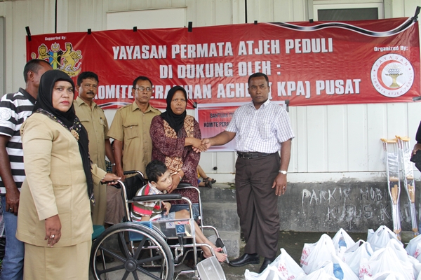Komite peralihan Aceh [KPA] Pusat bersama YPAP salurkan bantuan Becak Mesin di Pidie Jaya dan Kabupaten Bireuen